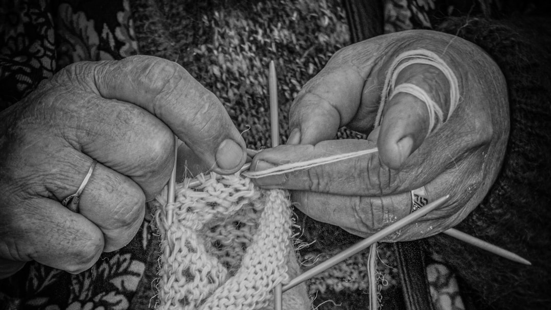 Learn Knitting: Simple Steps to Start Creating Beautiful Pieces
